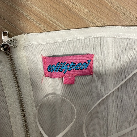 Edikted Silver Metallic Corset - Picture 5 of 5